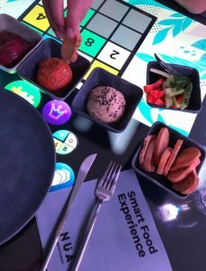 Gastronomía y diversión de la mano con las mesas interactivas de Nüa