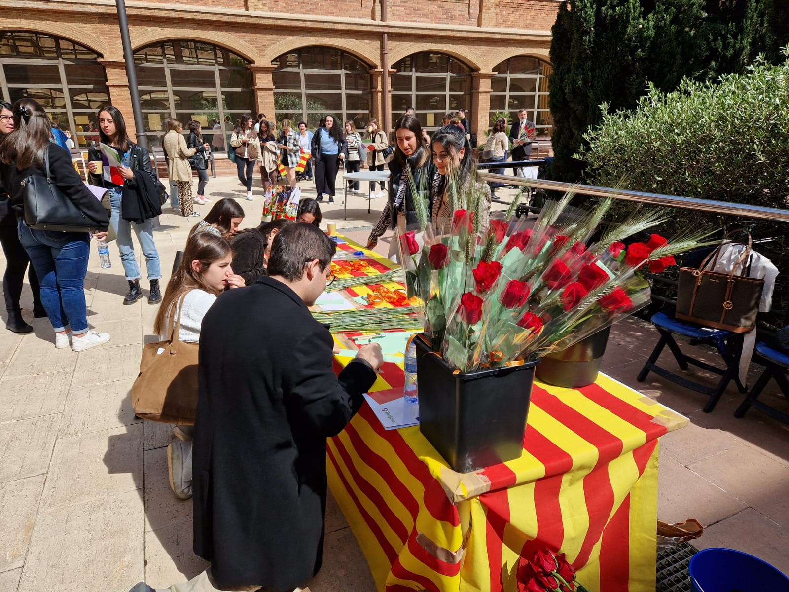 Sant Jordi a la Universitat Abat Oliba 2022
