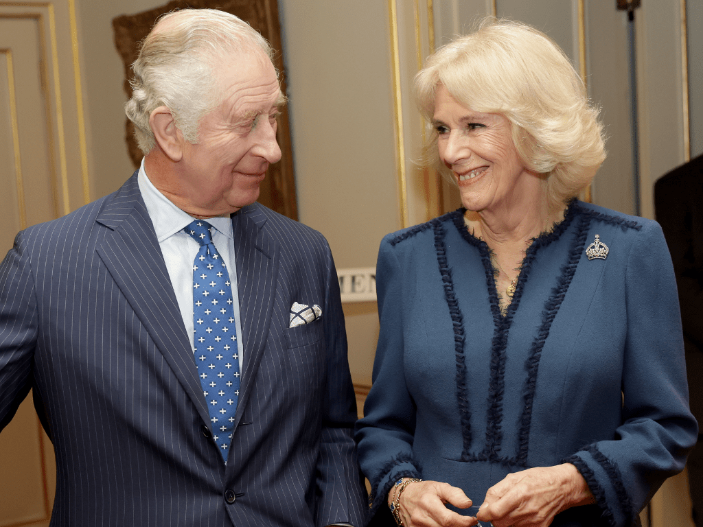 Rey Carlos III y Reina Consorte del Reino Unido