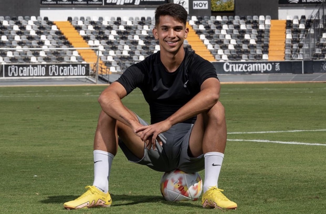 Alessandro Burlamaqui in a promotion of his new boots