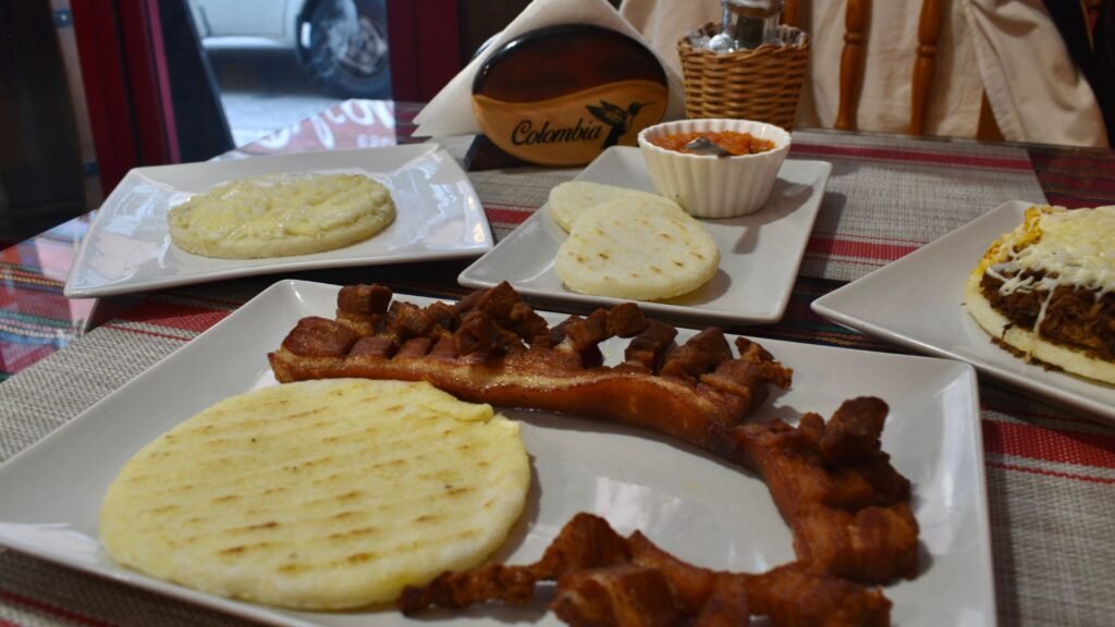 Los distintos platos de arepas que ofrece Donde Darío