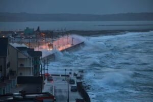 Dublin Floods: Storm Chandra sees Sea Levels Rise as Waves Crash against Rocks