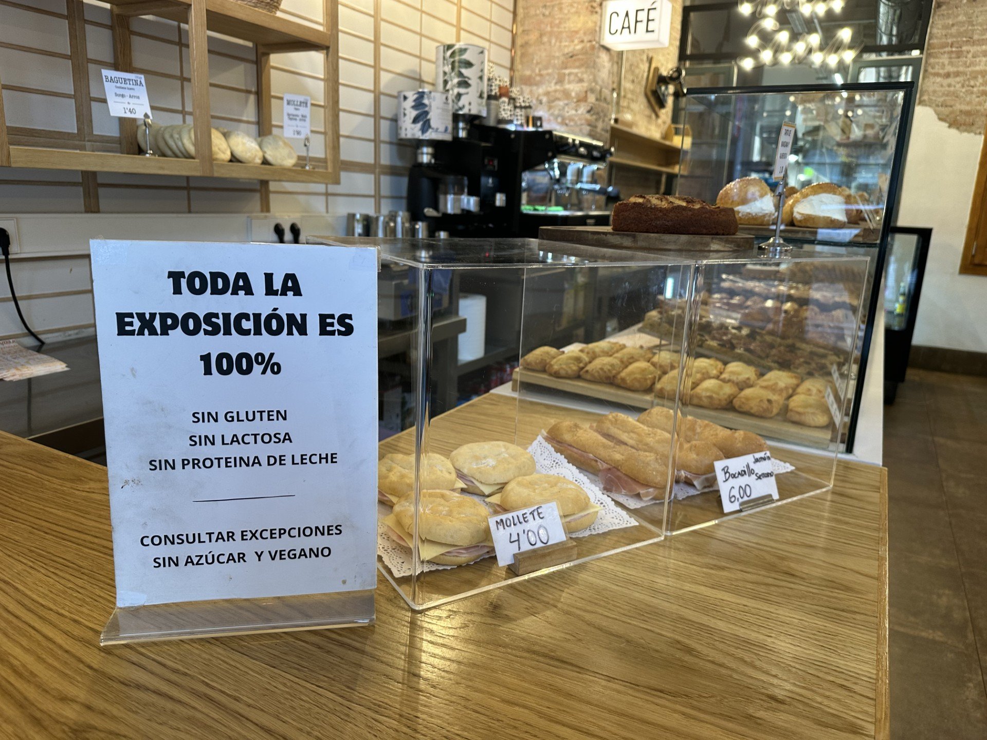 Escaparate de Gula Sana Fuente: Claudia Moreno