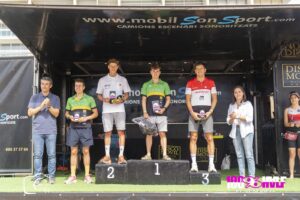Biel Colomina celebra su victoria en lo más alto del podio