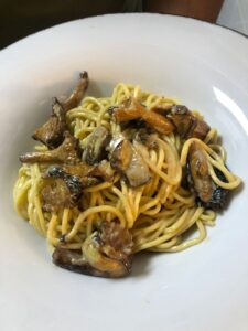 Plato de pasta con chamipiñon. Fuente: Stefano Brusco