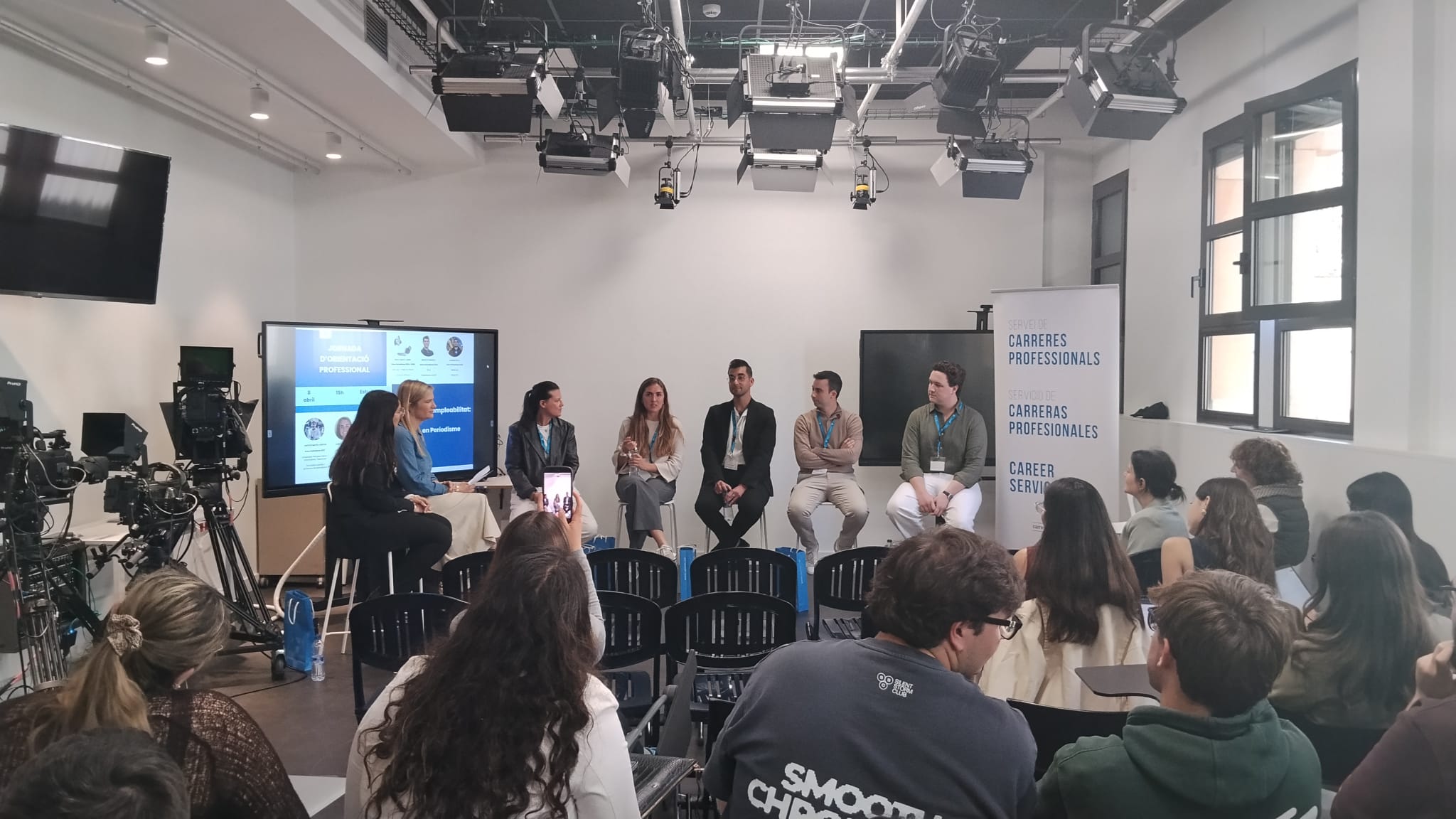 Alumni de Periodismo han participado en una jornada de orientación para las nuevas generaciones. Fuente: José Ignacio Castelló