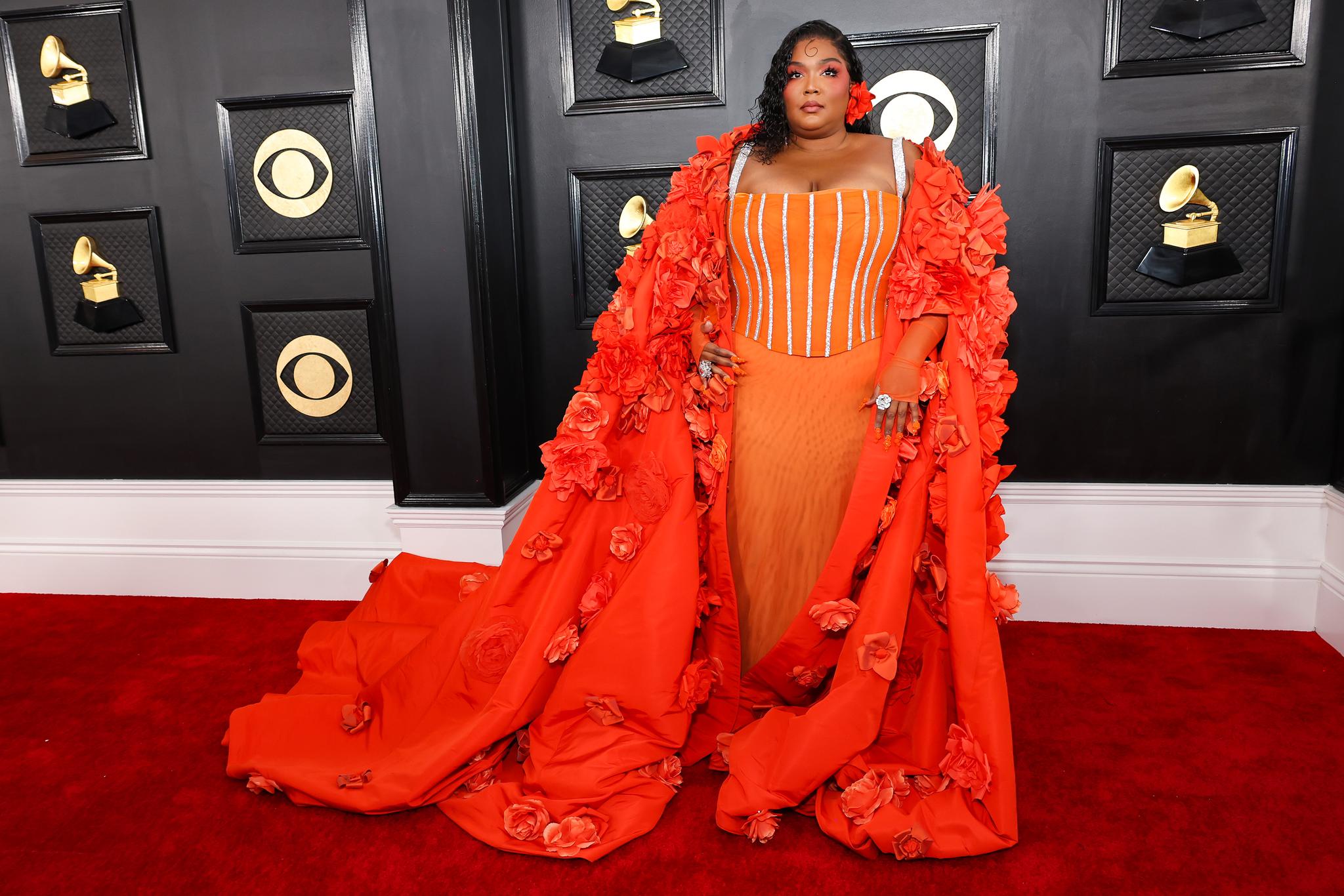 Lizzo en los Grammys 2023. Fuente: Pinterest